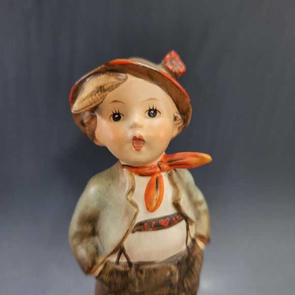 Set 3 VTG Hummel Figurines #128 The Baker, Brother #109 Happy Traveler Goebel - Picture 9 of 10